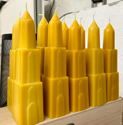 Toon details voor Domkaars - Bijenwas | Studio Joost Gijzel Afbeelding van Domkaars - Bijenwas | Studio Joost Gijzel